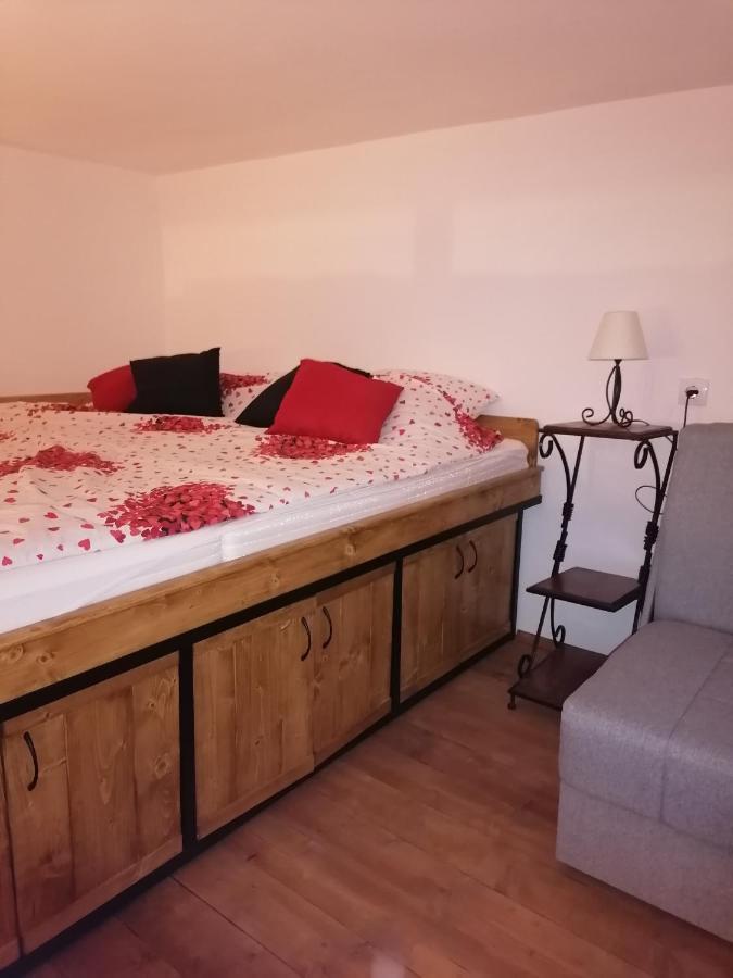 Apartman Stimac Petrovaradin Eksteriør bilde