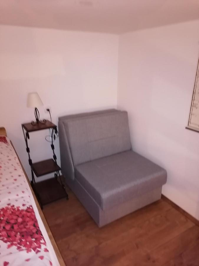 Apartman Stimac Petrovaradin Eksteriør bilde