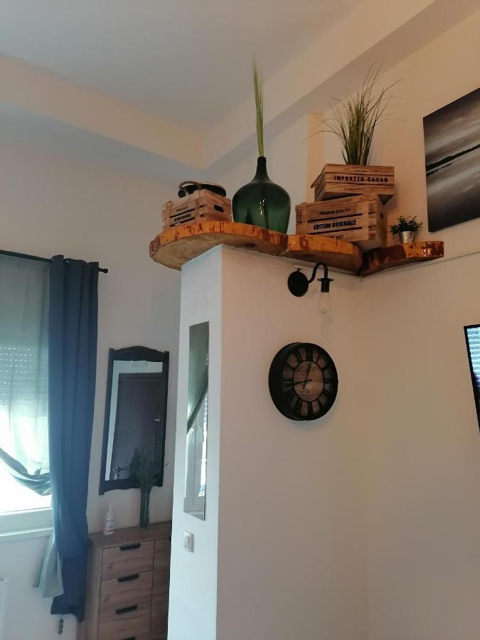 Apartman Stimac Petrovaradin Eksteriør bilde